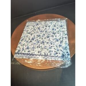 1335.  Fat Quarter Quilt Fabric Blues